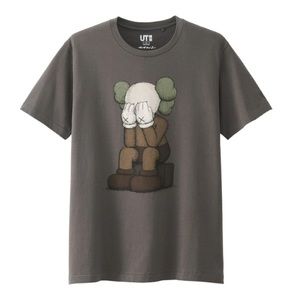 Kaws x Uniqlo Passing Through Tee